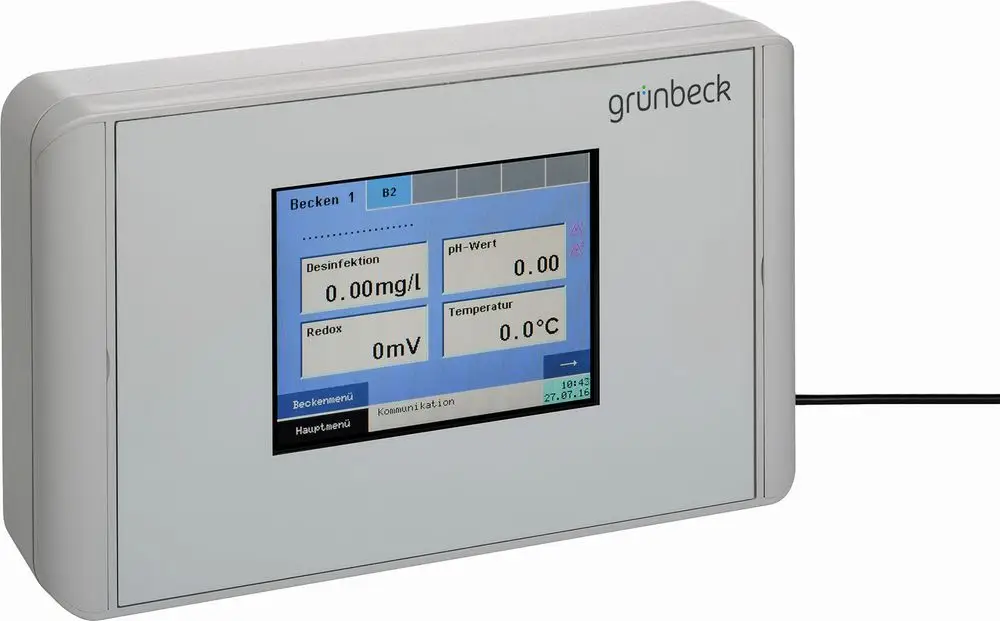 Touchpanel von Grünbeck mit Display, zeigt Werte für Desinfektion, pH-Wert, Redox und Temperatur. Geeignet für Aufputzmontage.